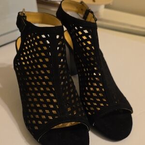 Elegant Black Unisa Ungaila Cutout Women's Sandals